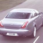 Jaguar-XJ_2010_1024x768_wallpaper_15
