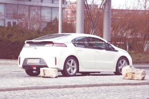 Opel-Vauxhall-Ampera-EV-7