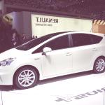Toyota Prius+-01