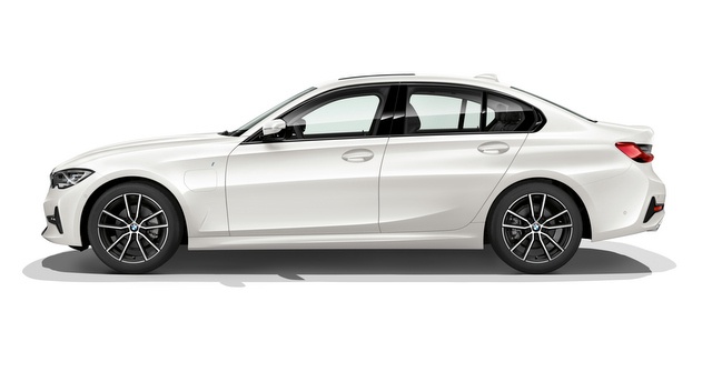 2021 BMW 330e Plug-in Hybrid PHEV